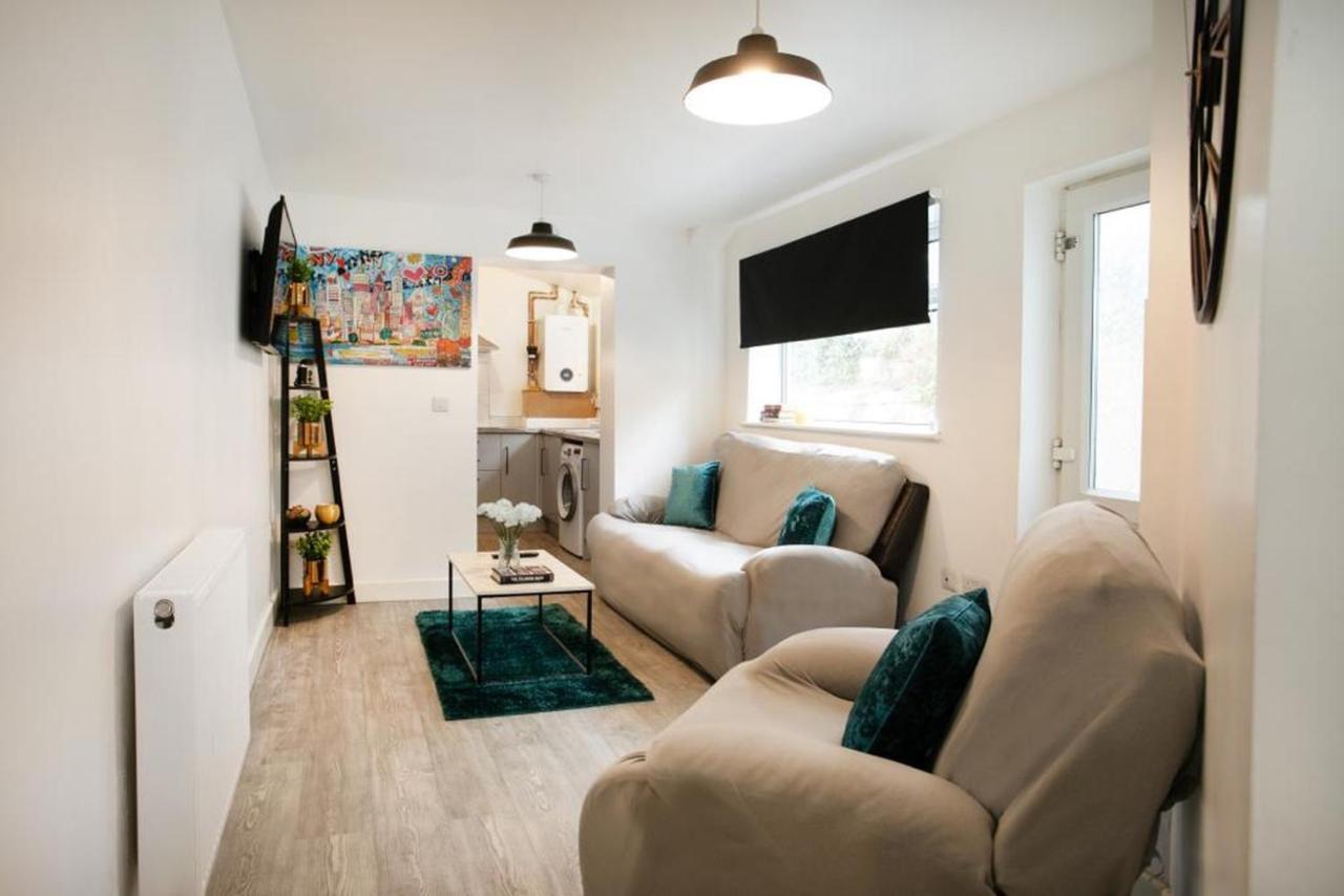 Spacious 2 Bedroom Apartments - 5 Mins From Qmc, Universities And City Centre! Nottingham Kültér fotó