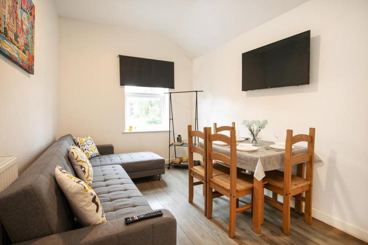 Spacious 2 Bedroom Apartments - 5 Mins From Qmc, Universities And City Centre! Nottingham Kültér fotó