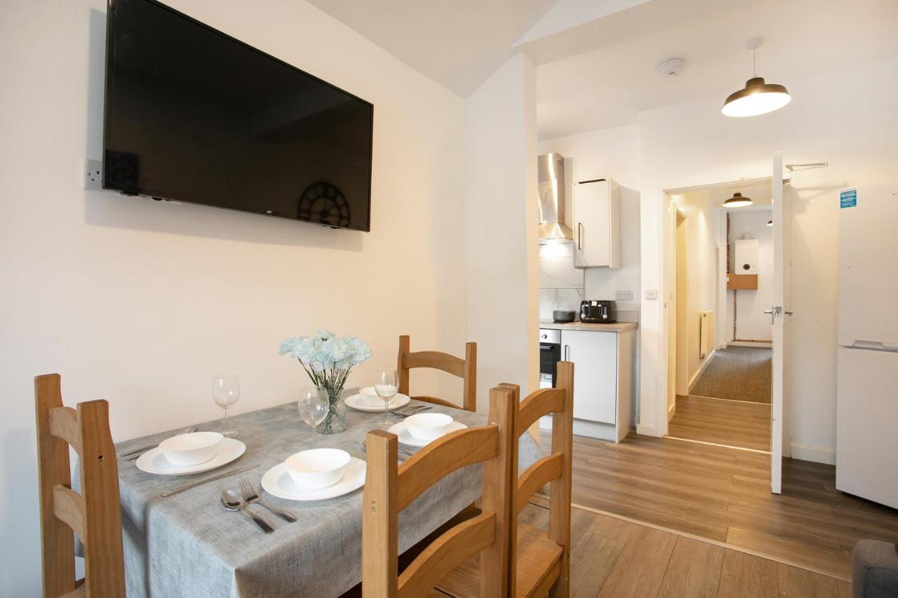 Spacious 2 Bedroom Apartments - 5 Mins From Qmc, Universities And City Centre! Nottingham Kültér fotó